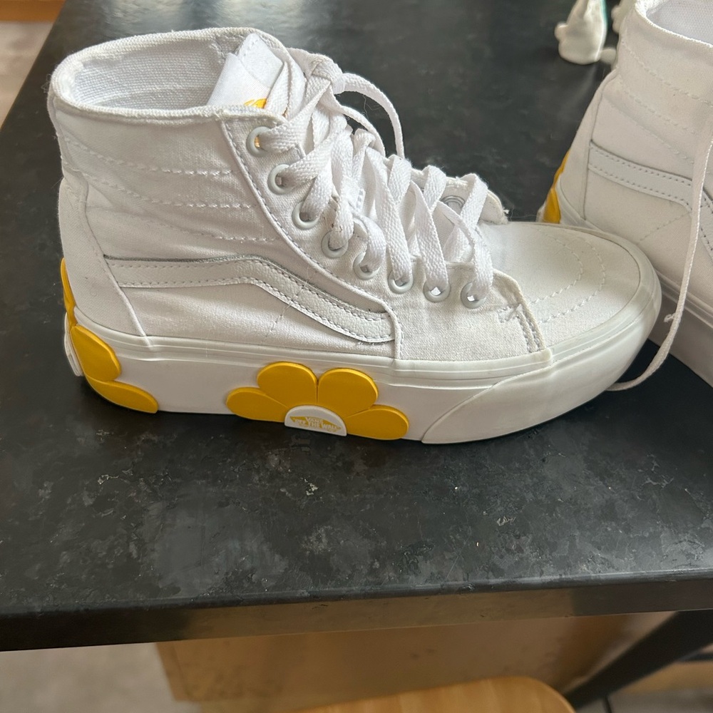 White High-Top Sneakers with Yellow Flower Accents